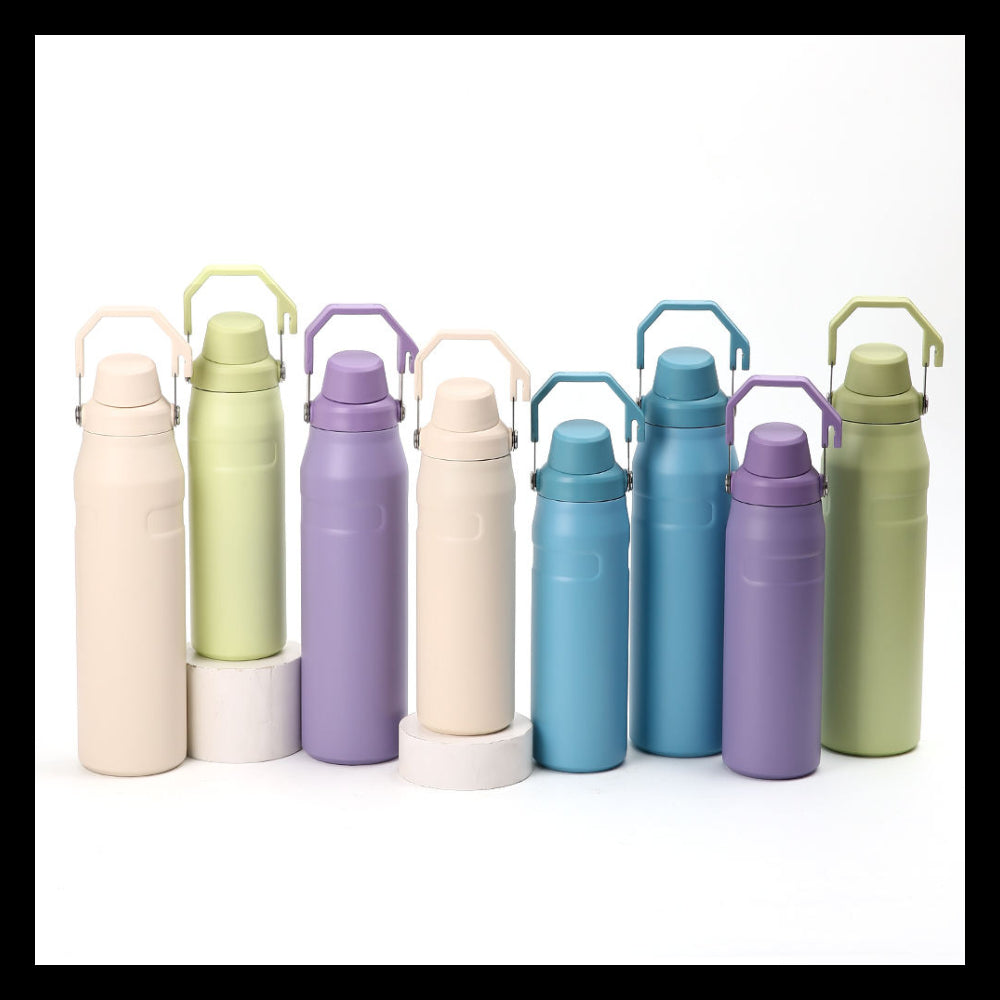 Insulated water bottle with lid