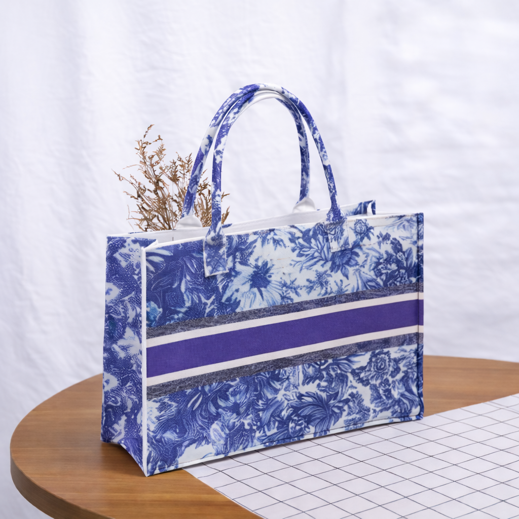 Stylish felt tote bag with artistic print