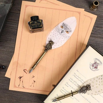 Hogwarts Feather Pen with Ink